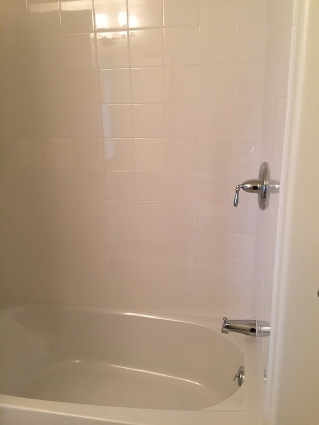 Building Photo - Lei Pauku - 3/2.5 bath Golf Course View