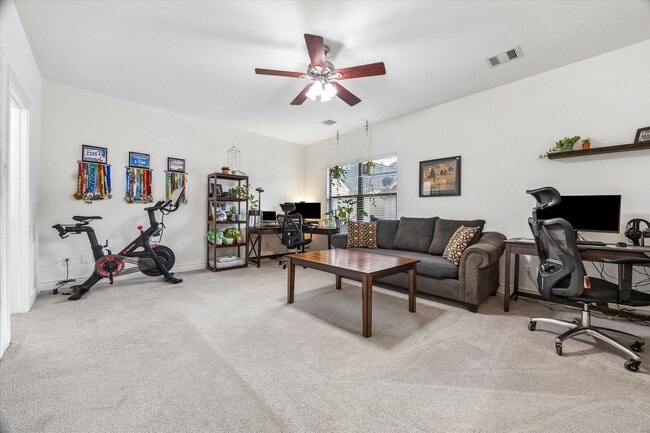Building Photo - 9044 Lakes at 610 Dr
