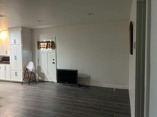 Building Photo - 2857 Farm-To-Market Rd 322