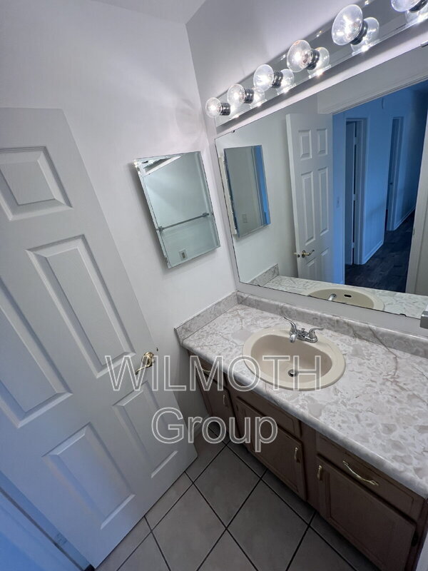 Building Photo - 12564 Geist Cove Dr
