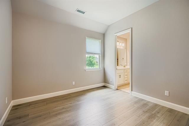 Building Photo - 2022 Coventry Dr