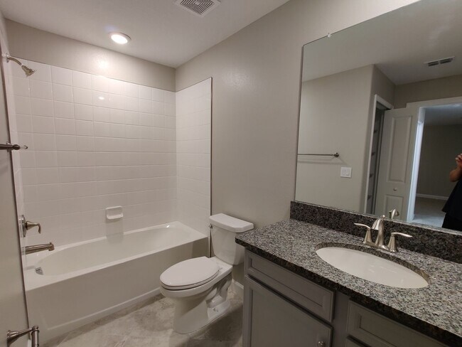 Building Photo - 1290 White Fox Run