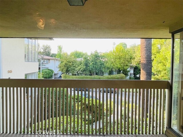 Building Photo - 945 S Orange Grove Blvd