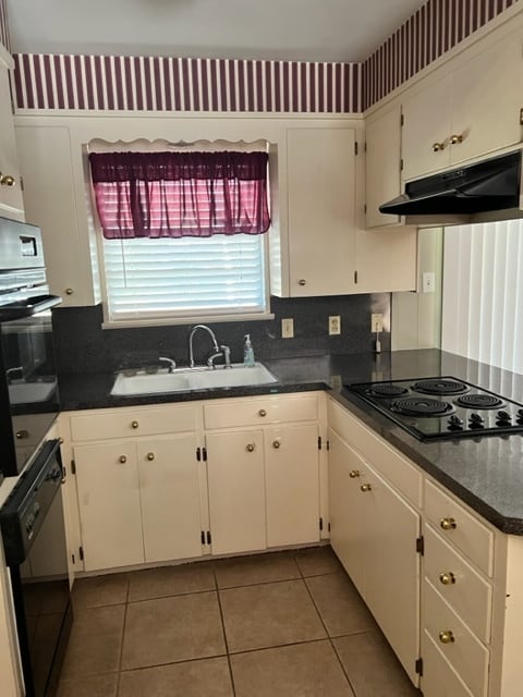 Building Photo - 4020 Columbine Ln