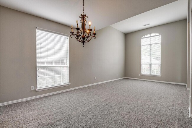 Building Photo - 130 Cassandra Dr