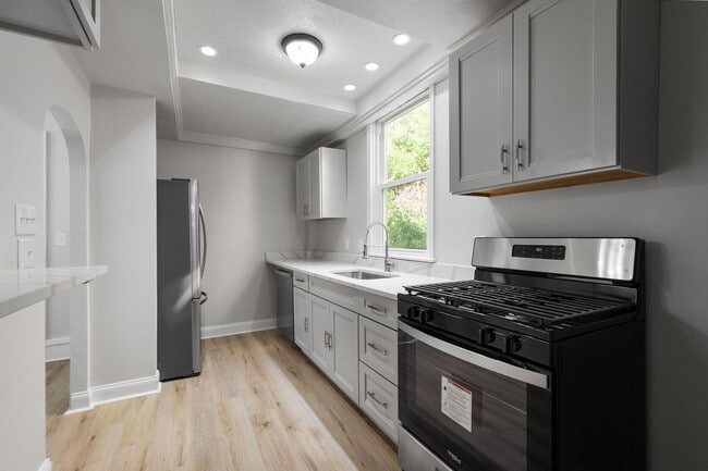 Building Photo - Charming 2 bedroom home in Beechview available May 1!