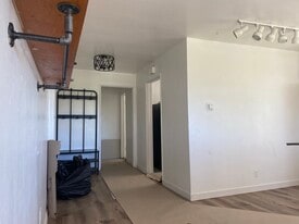 Building Photo - 711 Coronado Ter