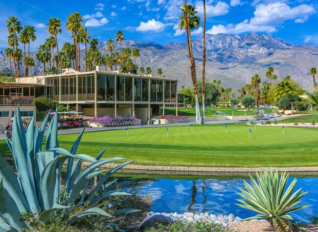 Building Photo - 215 Desert Lakes Dr
