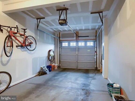 Building Photo - 1730 Fairbank Ln