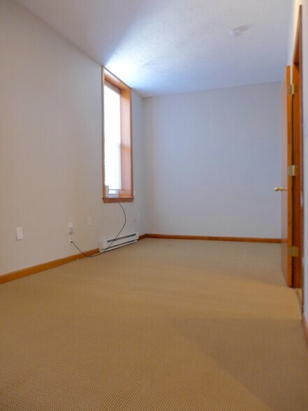 Building Photo - 79 Hudson St