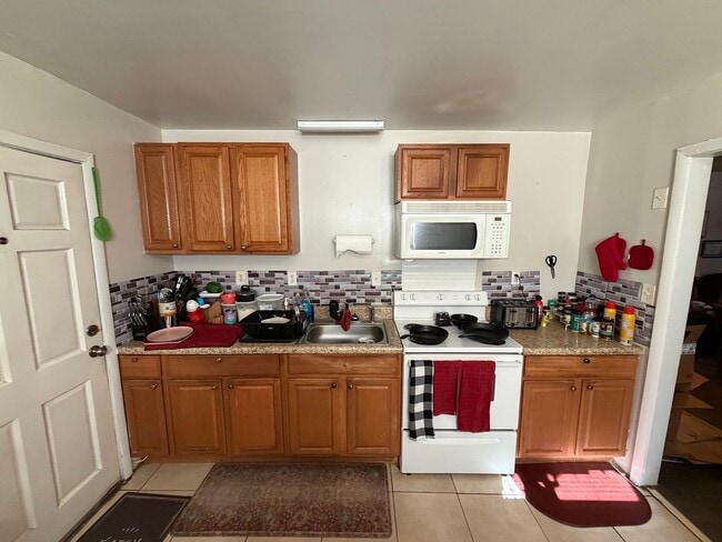 Building Photo - 3212 Barton Ave