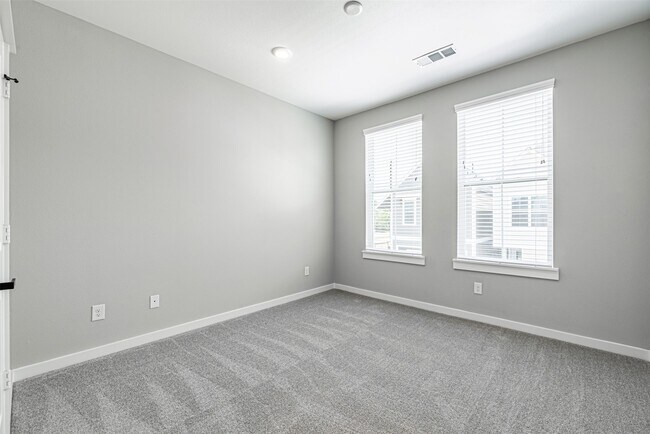 Building Photo - 8475 Berry Brush Ln