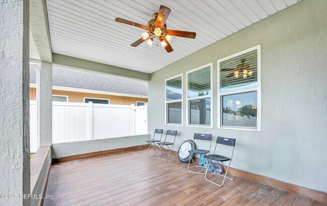 Building Photo - 12237 Woodview Dr
