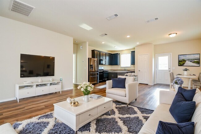 Building Photo - 2730 Ibis Wy