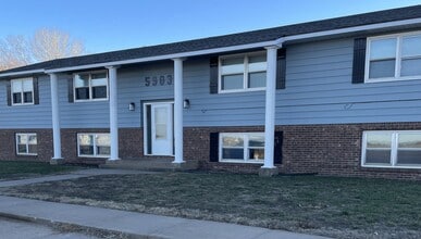 Building Photo - 5903 Paradise Ln