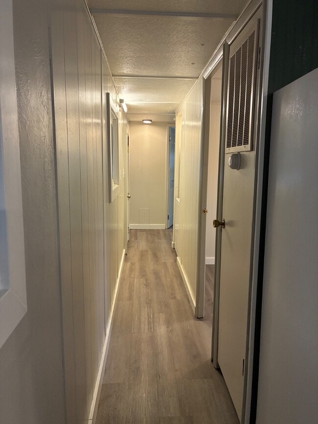 Building Photo - 511 S H St