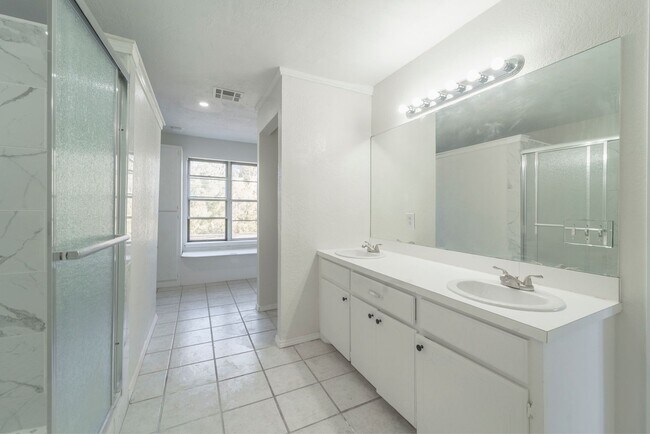 Building Photo - Opportunity Knocking with this HUGE home available for Rent to Own or Lease!