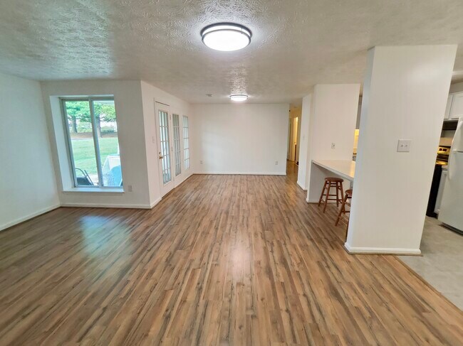 Building Photo - 2153 Wainwright Ct