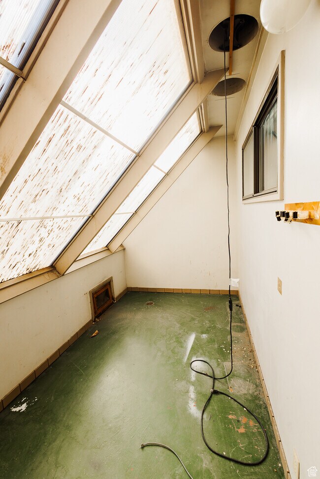 Building Photo - 8544 S 300 E