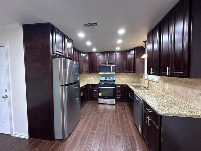 Building Photo - 4441 Preston Cir