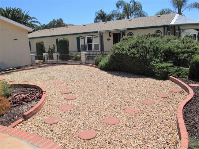 Building Photo - 2904 Peach Tree St