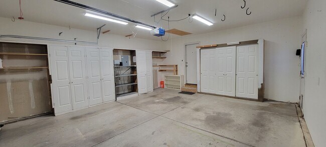 Building Photo - 2213 Twinflower W