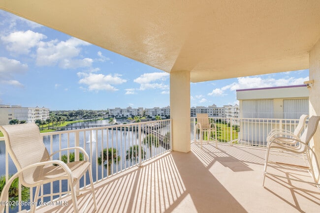 Building Photo - 8961 Lake Dr