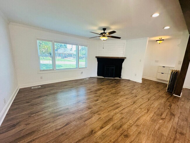 Building Photo - 602 W Glenwood Ave NE
