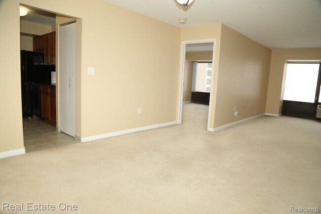 Building Photo - 1001 W Jefferson Ave