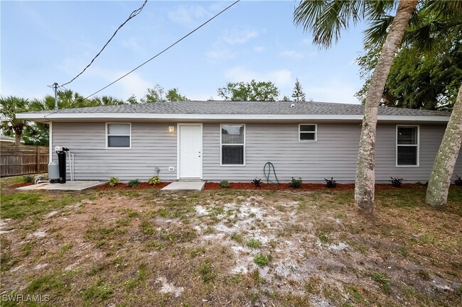 Primary Photo - 4816 Pompano Rd