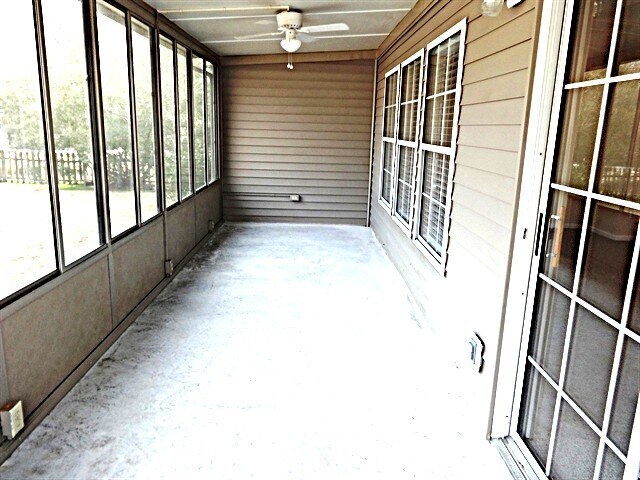 Building Photo - 530 Beverly Dr