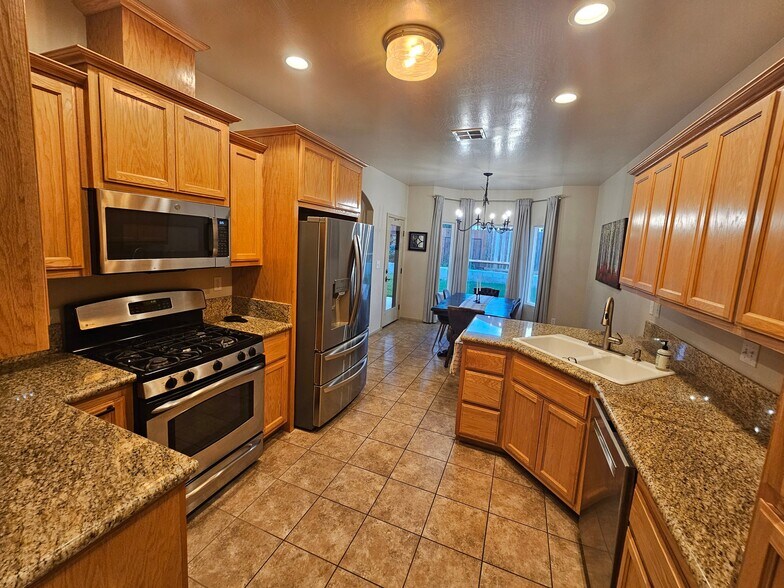 Building Photo - 1304 Tara Ct