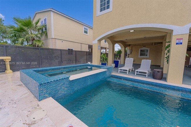 Building Photo - 30825 Ortega Ln