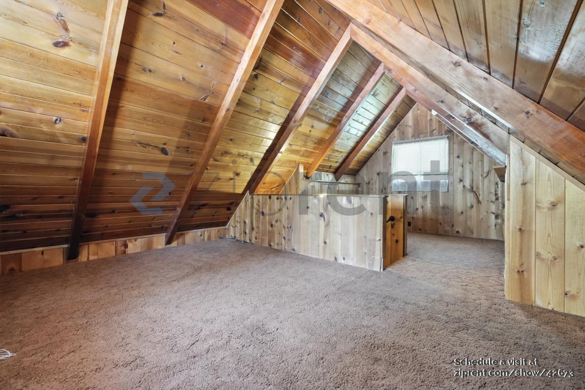 Building Photo - 813 E Fairway Blvd