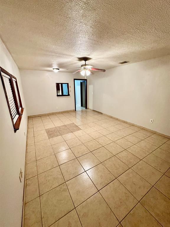 Building Photo - 32 Farrell St