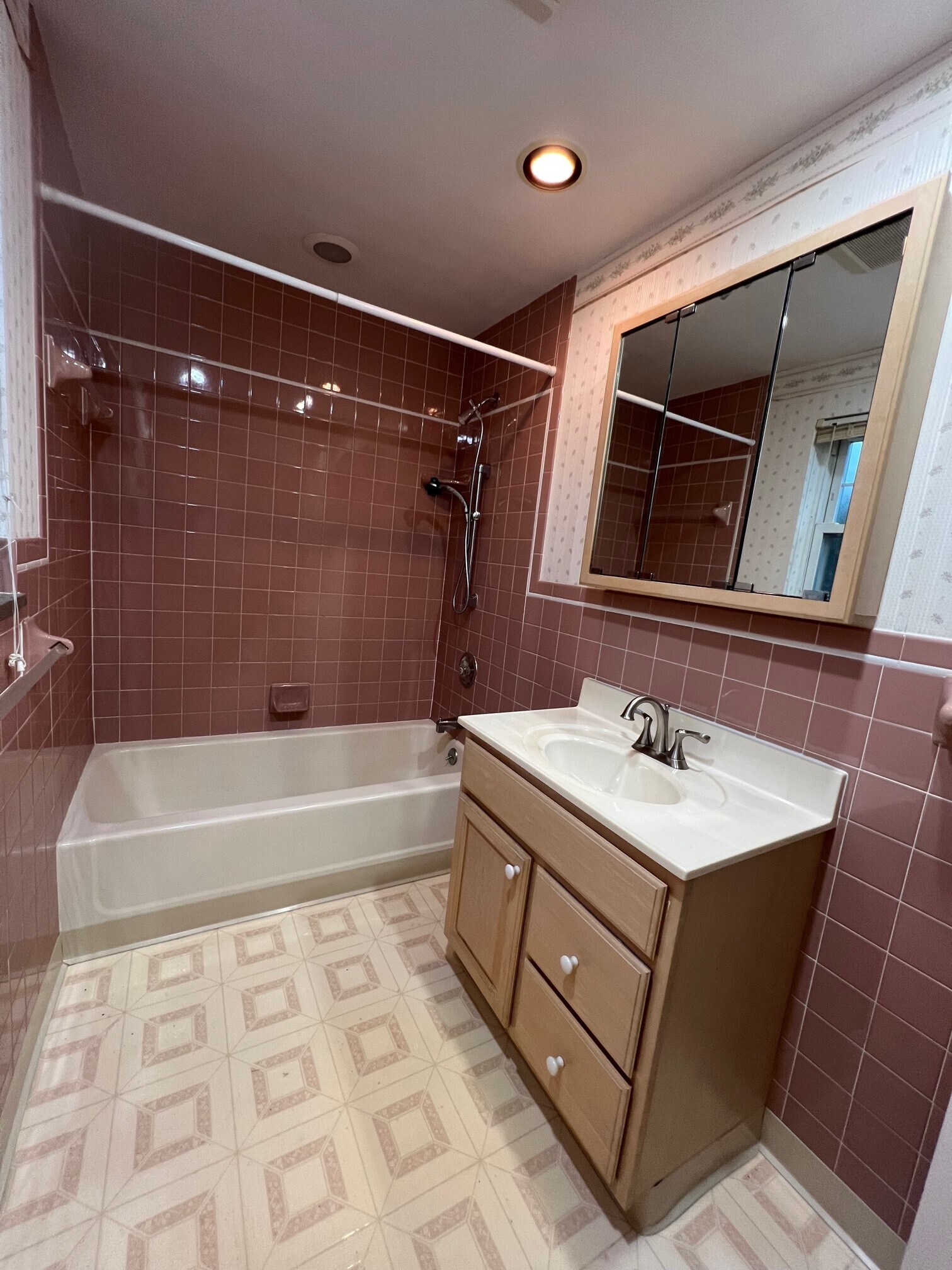 Building Photo - 8120 Remington Dr