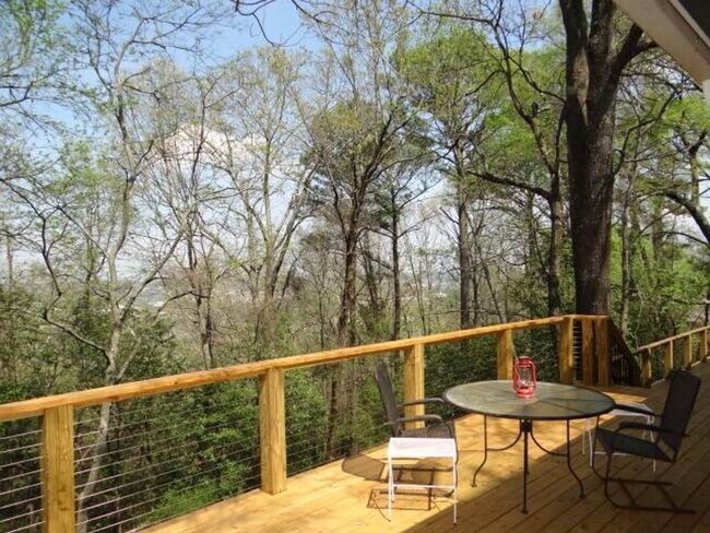 Building Photo - 984 Shades Crest Rd