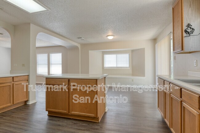 Building Photo - 3313 Fresno Pl