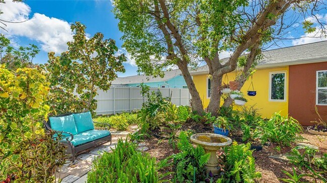 Building Photo - 13492 Dibella Ave