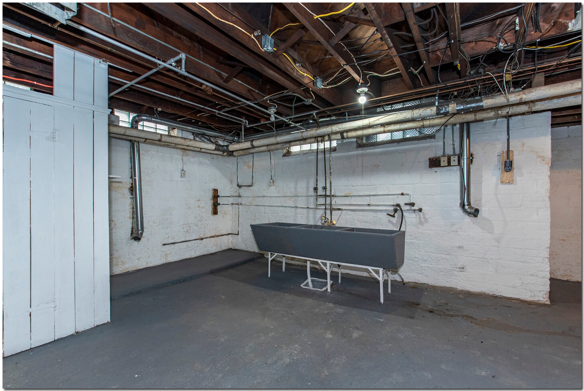 Basement -washer/dryer hookup - 3377 Sutton Rd