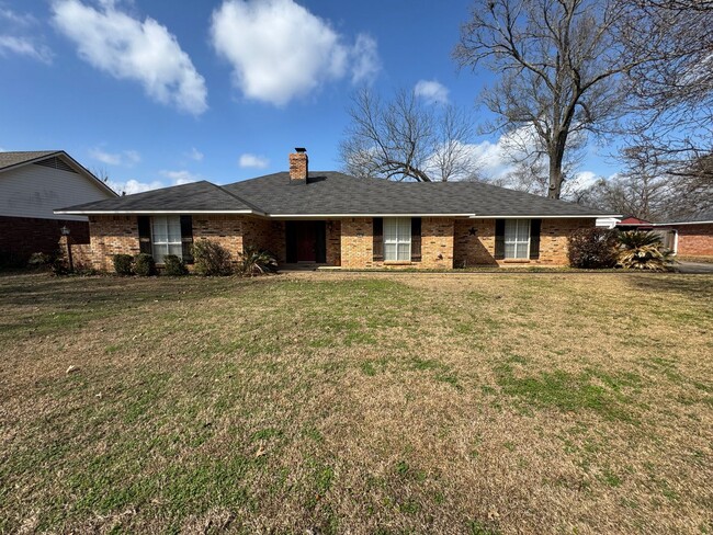 Primary Photo - Gorgeous 3 bedroom home in Bossier