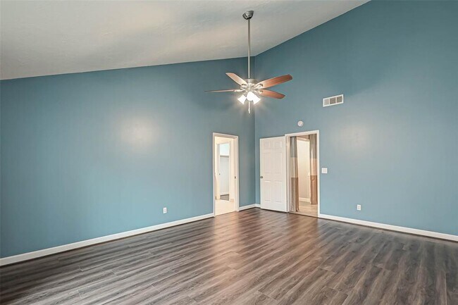 Building Photo - 11627 Briar Rose Dr