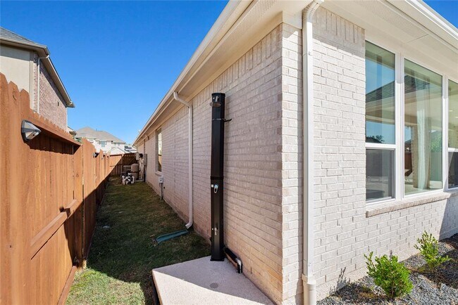Building Photo - 1707 Brea Rdg Trl
