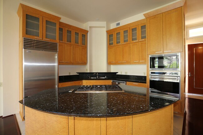 Building Photo - Loft at Waikiki - 2 Bdrm/2 Bath/2 Prkg - $4,500