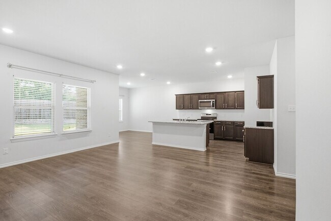 Building Photo - 1328 Broaddus Rd