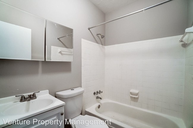 Building Photo - 4 br, 2 bath Apartment - 1740 Bising Ave