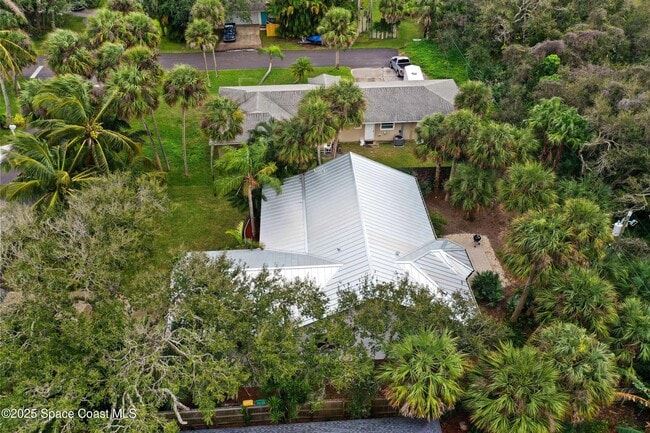 Building Photo - 225 Pelican Dr