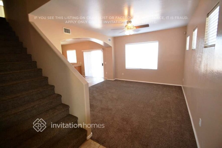 Building Photo - 3652 S Descanso Rd