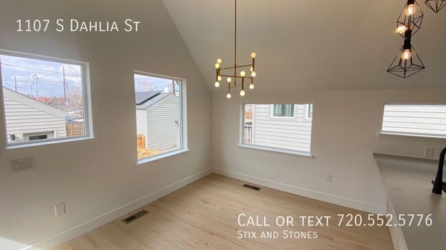 Building Photo - **MOVE IN SPECIAL OFFER!! ** Desirable 3 b...