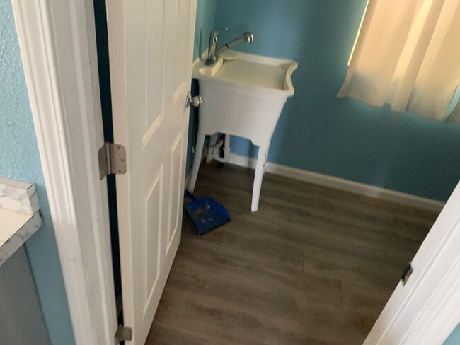 Building Photo - House